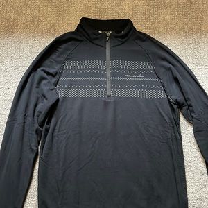 Travis Mathew mens small zip